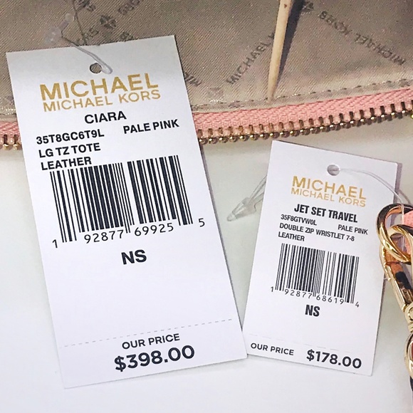 Michael Kors Large Ciara Tote Wallet Set - Picture 8 of 8